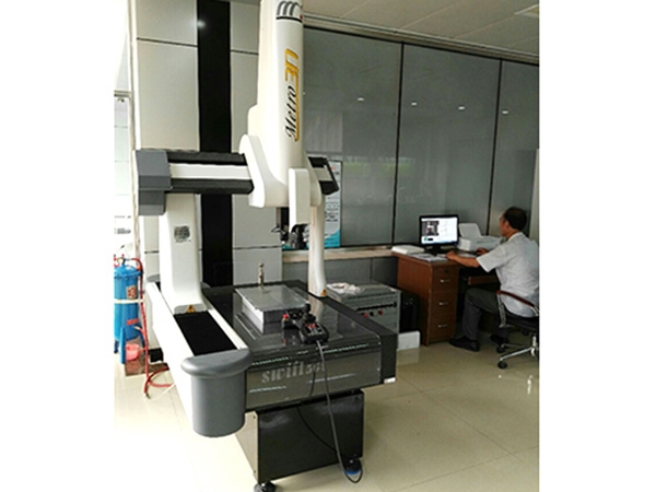 Three-dimensional measuring instrument